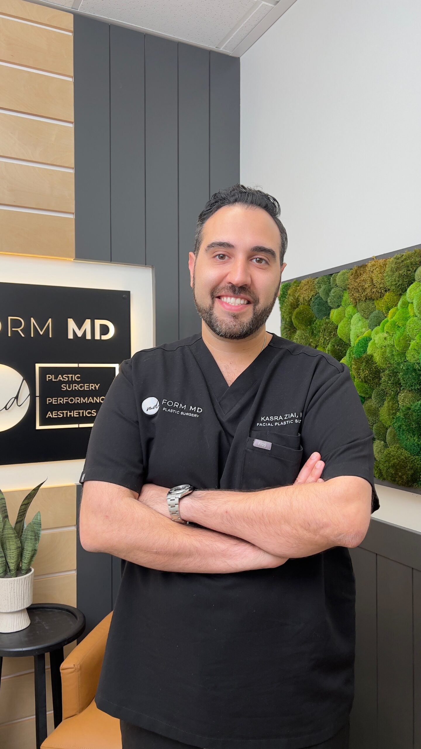 Kasra Ziai Headshot - Form MD